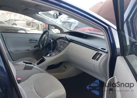 2013 Toyota Prius Two z USA, uszkodzony, nr VIN JTDKN3DU6D1648046